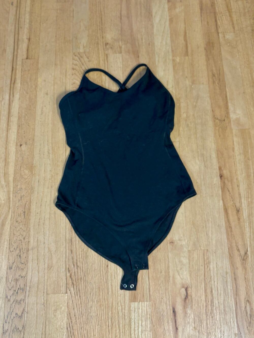 Women’s Old Navy Active Black PowerChill Go-Dry Built-In Bra Top Onesie, size L
